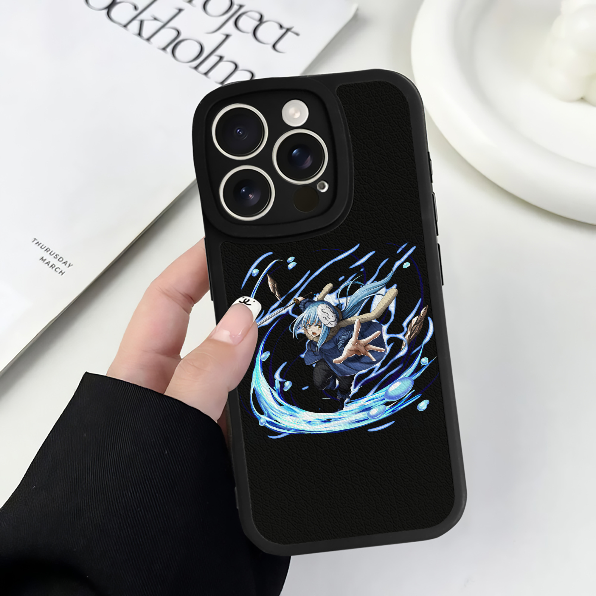 （画像用） 転スラ Regarding Reincarnated to Slime 【iPhone 16シリーズ対応】シリコンスマホケース（レザー調） 材質：シリコン